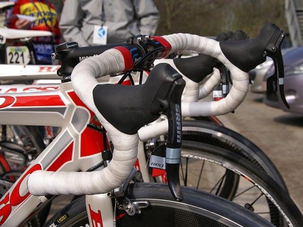 The Mitsubishi-Jartazi team supposedly isn't officially sponsored by SRAM, but the company still set them up pretty well to make sure they were properly equipped for the race, bringing the total number of Red-equipped teams to three.