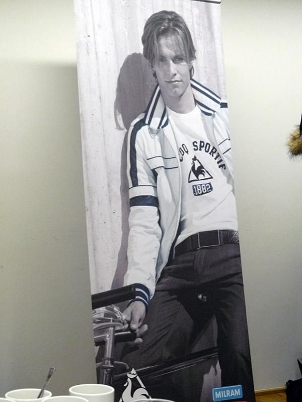 An advertising poster featuring Linus Gerdemann.