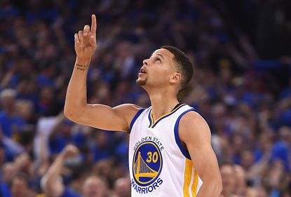 Steph Curry sinks his 400th 3-pointer of the season