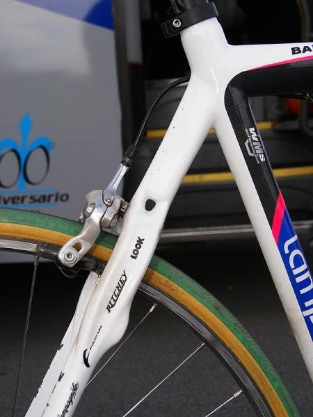 The rear wishbone includes a novel see-through section.
