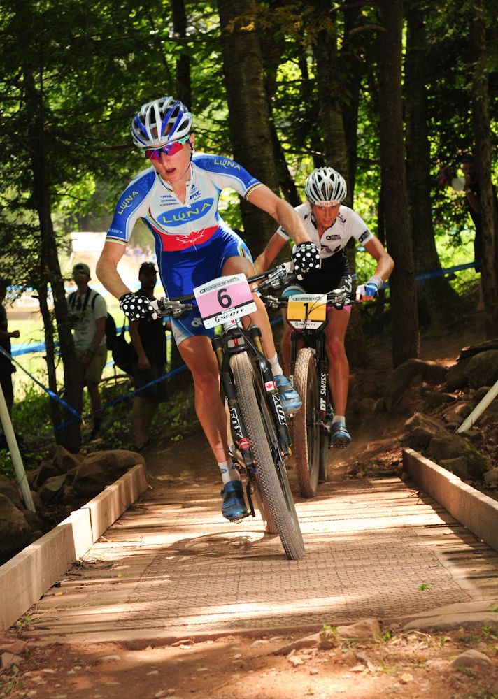 100 Catharine Pendrel (Luna Pro Team) leading Jolanda Neff at the 2014 Windham World Cup