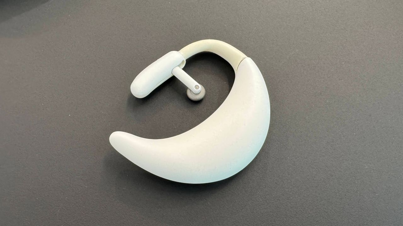  I'm a psychotherapist – and this new mood-boosting, stress-busting vagus nerve device left me changed 