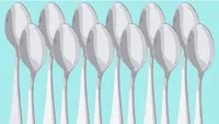   Most spoons balanced on face