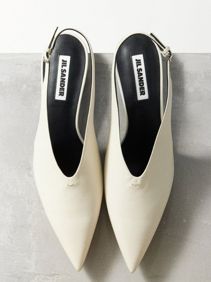 missing-image 6 اتجاهات للأحذية ذات الكعب العالي لعام 2024 من شأنها أن ترتقي بخزانة ملابسك الربيعية