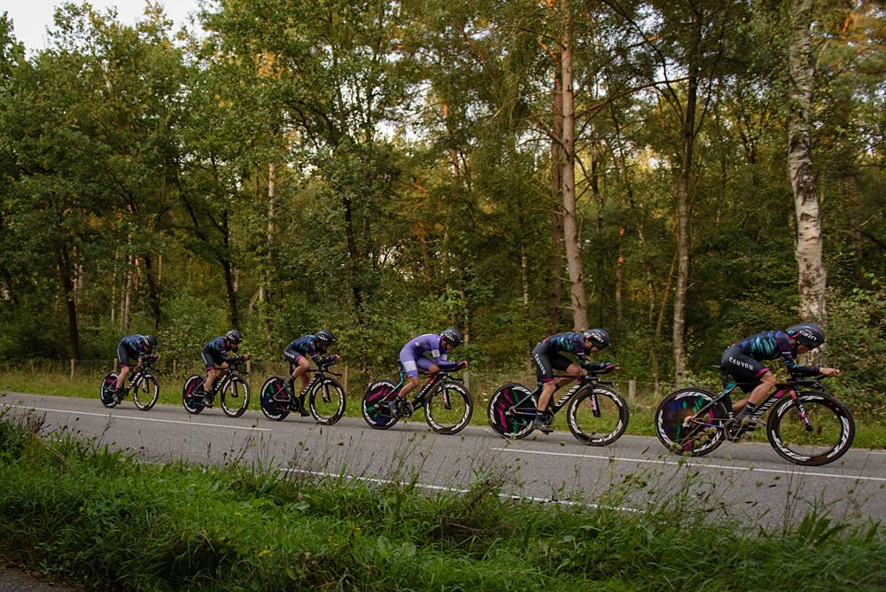 CANYON//SRAM Racing on their way to second place at the 26.4 km Stage 2 Team Time Trial of the Boels Ladies Tour 2016