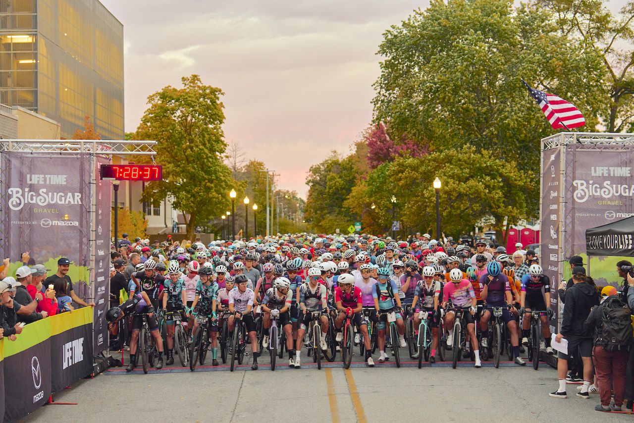 Pro women and pro men ready to start 2022 Big Sugar Gravel in Bentonville, Arkansas