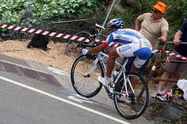 Jackson Rodriguez (Diquigiovanni - Androni) overshot a turn during stage 12.