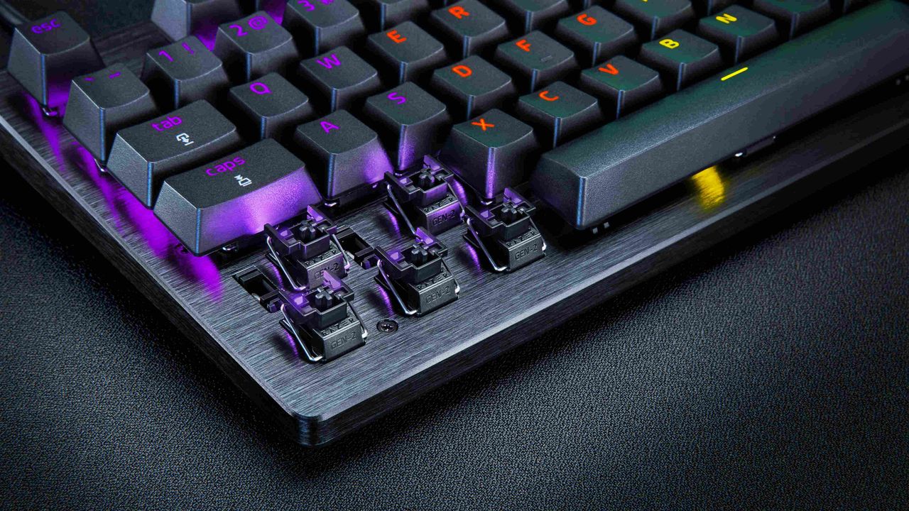 Image of the Razer Huntsman V3 Pro wired gaming keyboard.