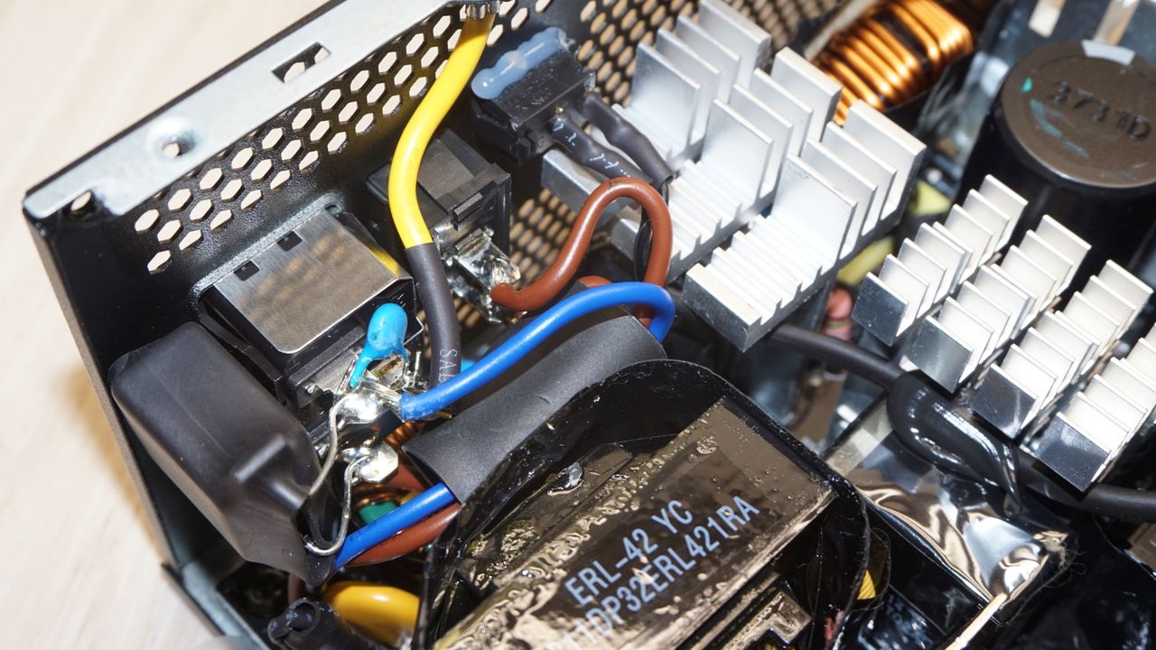 SilverStone DA750R Gold PSU