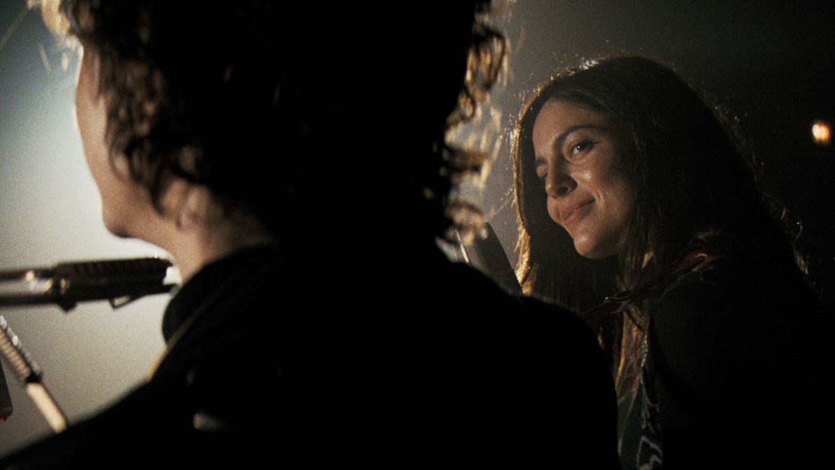 Timothee Chalamet and Monica Barbaro in A Complete Unknown