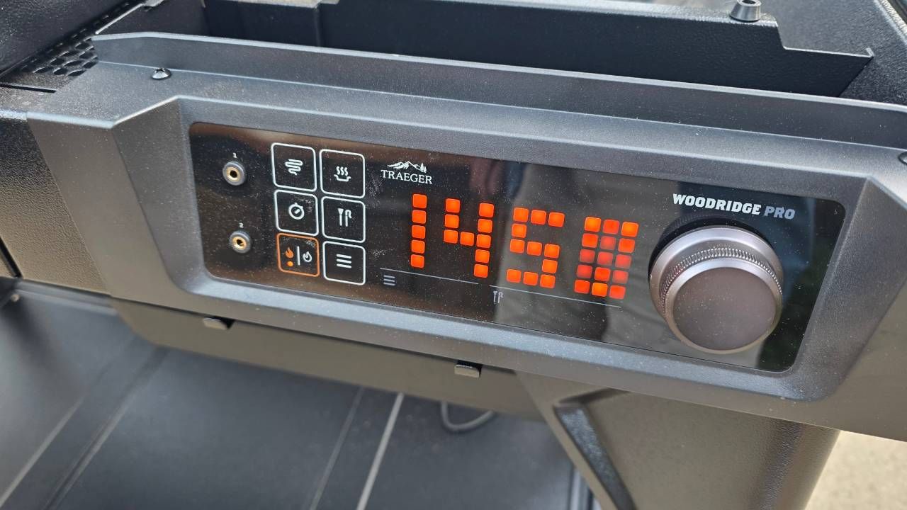 Traeger Woodridge Pro