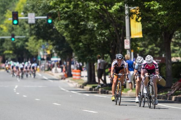 A late race break for the women.