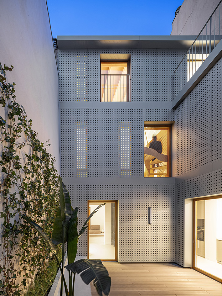 Casa Castelar by Solar.xyz