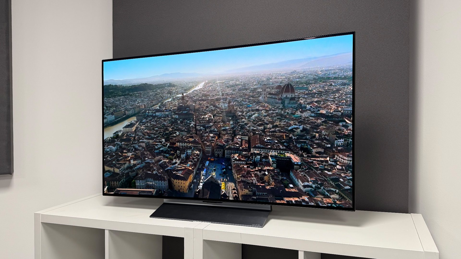 LG C5 48-inch OLED TV