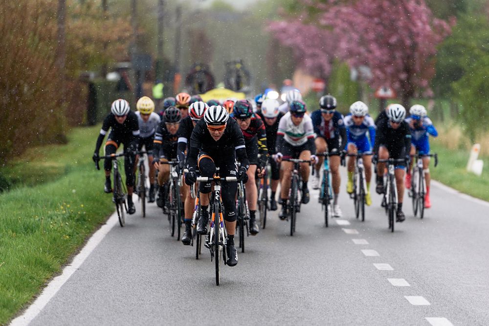 Thalita de Jong (Rabo Liv) comes to the front as the rain begins to pour again at Dwars door de Westhoek 2016