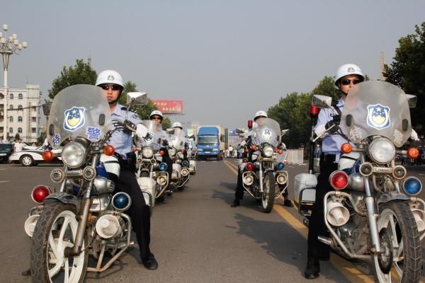 There's no shortage of Police to help with traffic control.