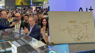 Intel CEO visits MSI booth and signs laptop