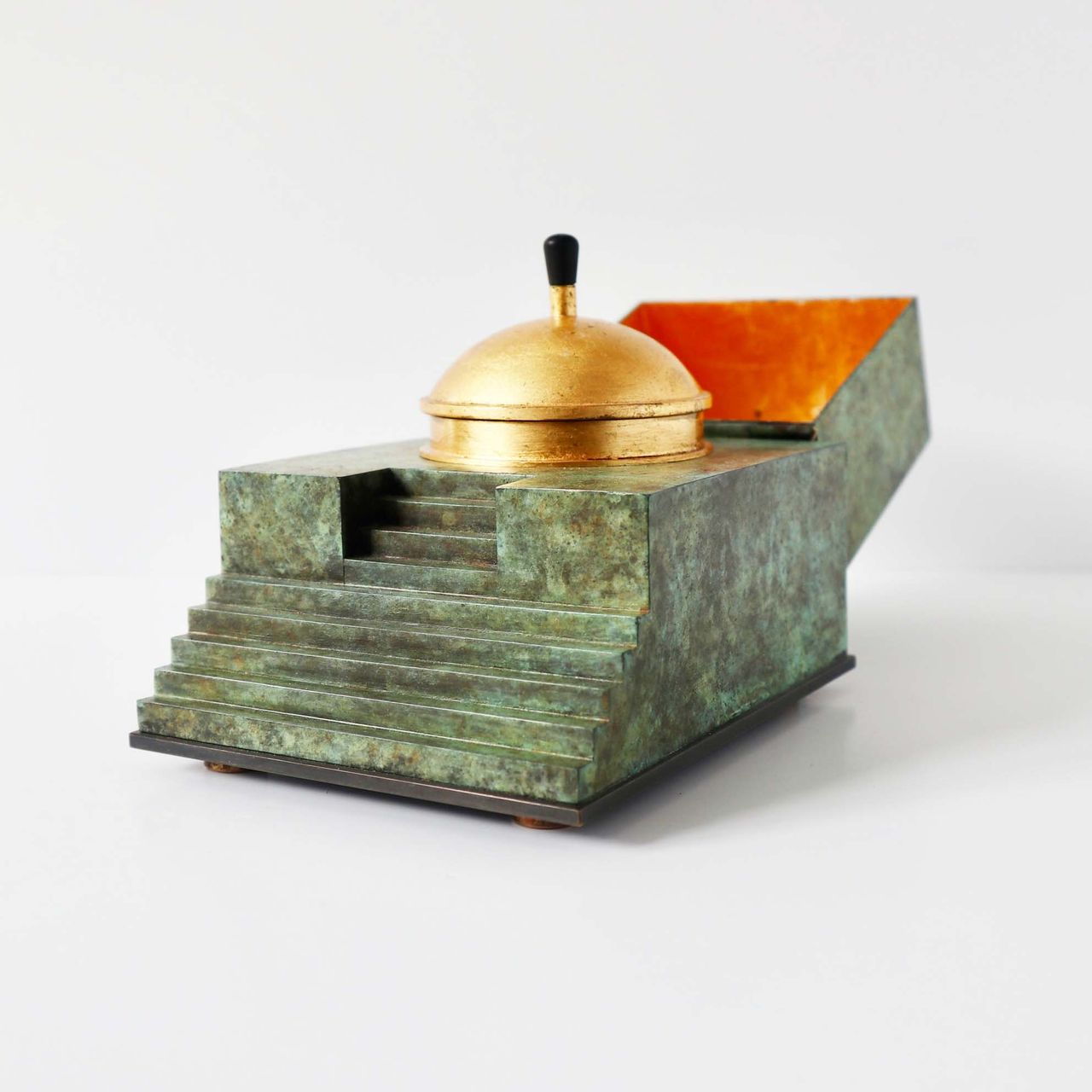 contemporary urn