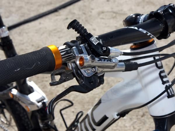 The top-end complete build include a Shimano XTR group and RockShox's excellent Reverb dropper seatpost.