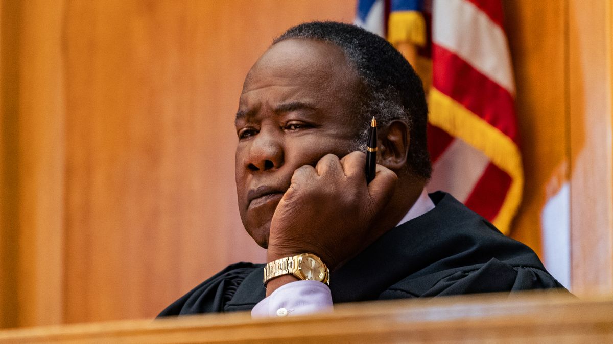 Isiah Whitlock Jr. as Judge Lomax in "I Care A Lot" on Netflix.