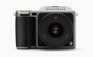 Hasselblad’s mirrorless X1D has V System and its iconic boxy black shape