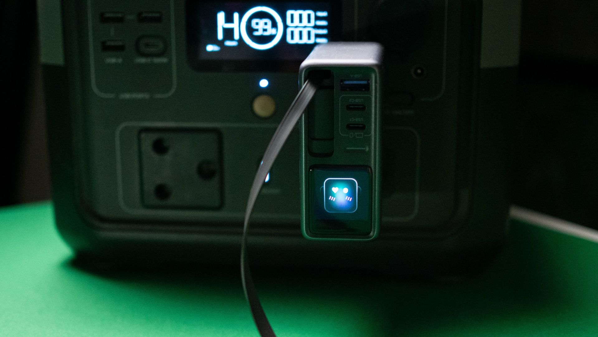 UGREEN Nexode Pro 160W GaN Charger with Retractable Cable