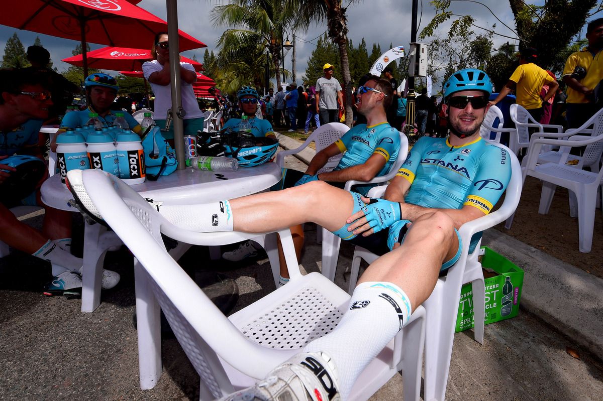 Riccardo Minali relaxes pre-stage