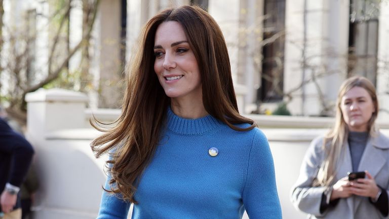  Catherine, Duchess of Cambridge visits the Ukrainian Cultural Centre in Holland Park on March 09, 2022 in London, England.