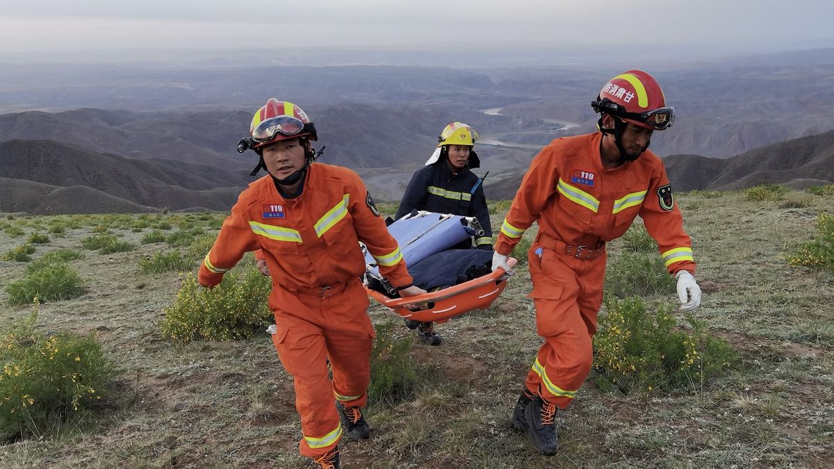 Rescuers search for runners in China&#039;s northwestern Gansu province