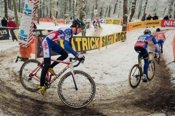 Zach McDonald on Danny Summerhill&rsquo;s wheel at the World Cup race in Kalmthout, 2010