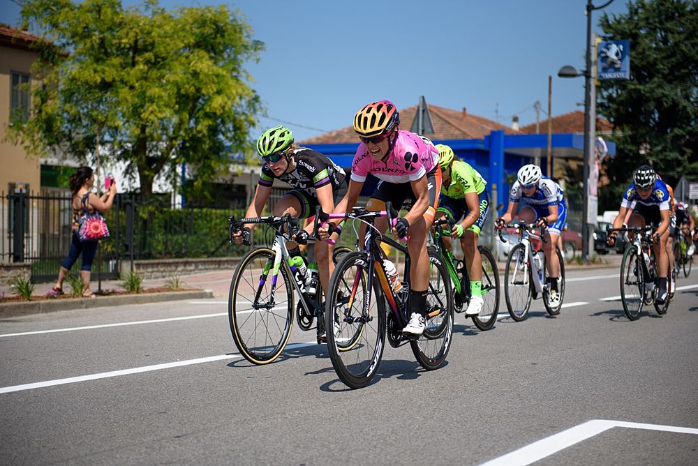 Evelyn Stevens (Boels Dolmans) sprints to ensure her race lead is protected at Giro Rosa 2016 - Stage 3