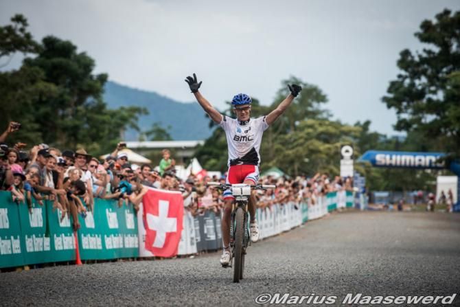 Julien Absalon (BMC Mountainbike Racing Team) wins