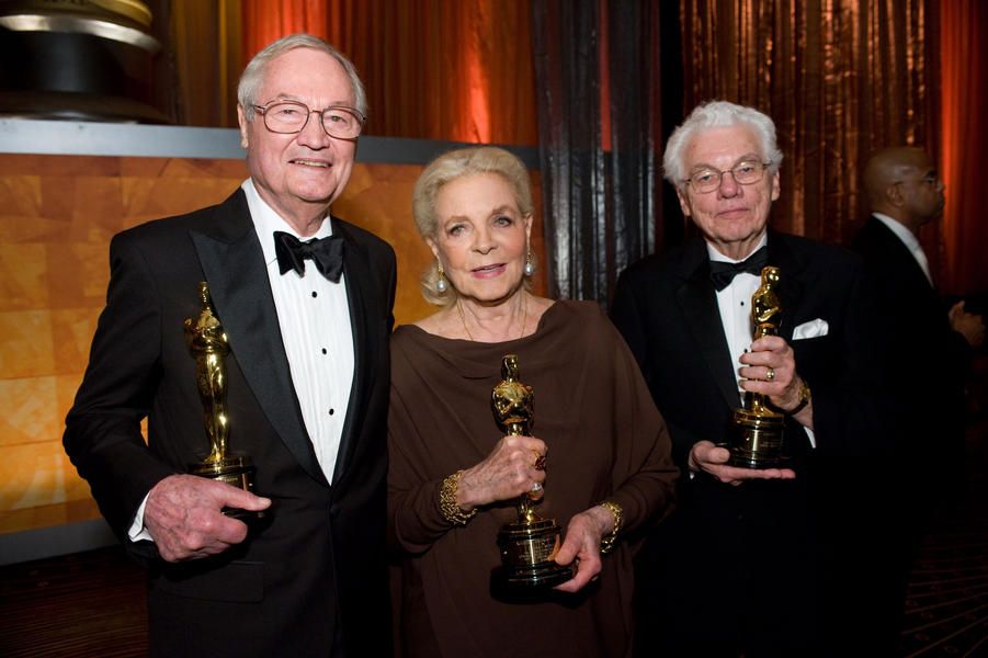 Actress Lauren Bacall dies at 89