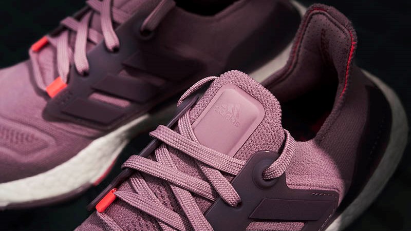 Picture of the tongue of the adidas Ultraboost 22