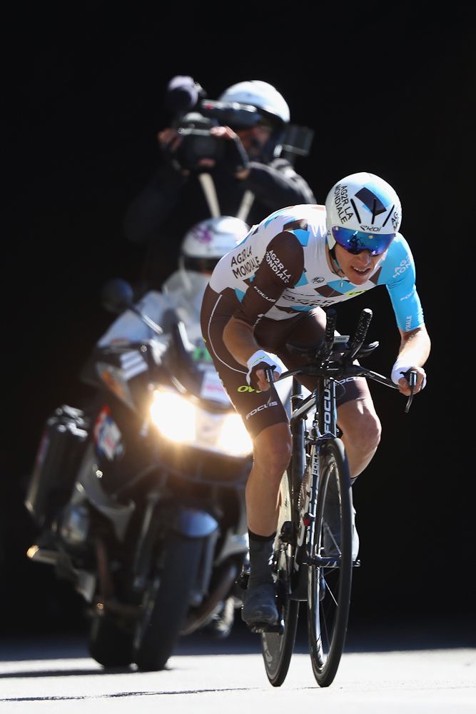 Winds blew Romain Bardet around during the stage 13 time trial