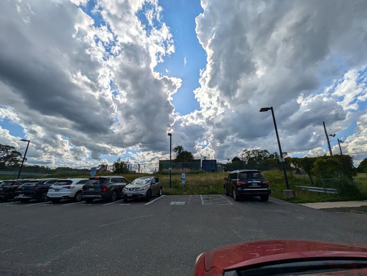 Google Pixel 8a main ultrawide sample.