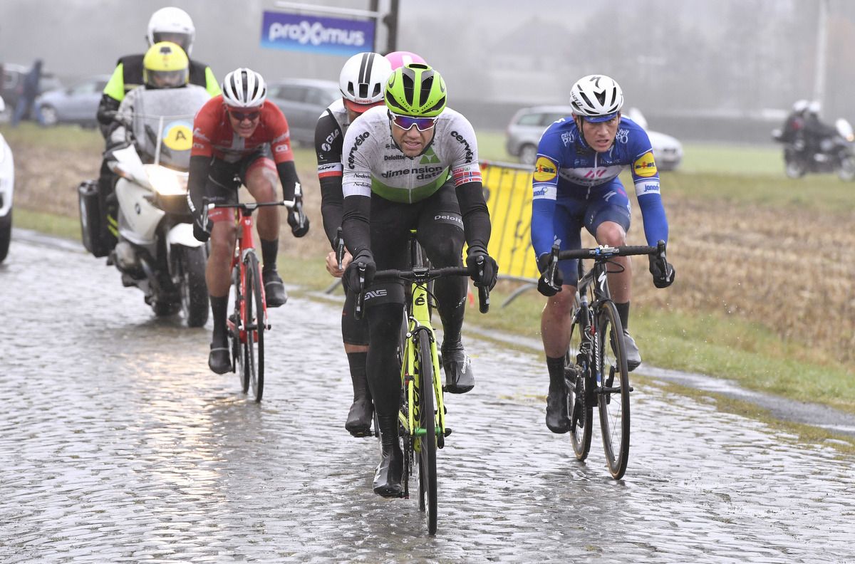 Edvald Boasson Hagen (Dimension Data) in the front group