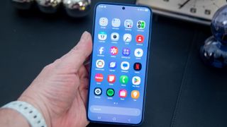 Samsung Galaxy S25 Plus showing app drawer on screen