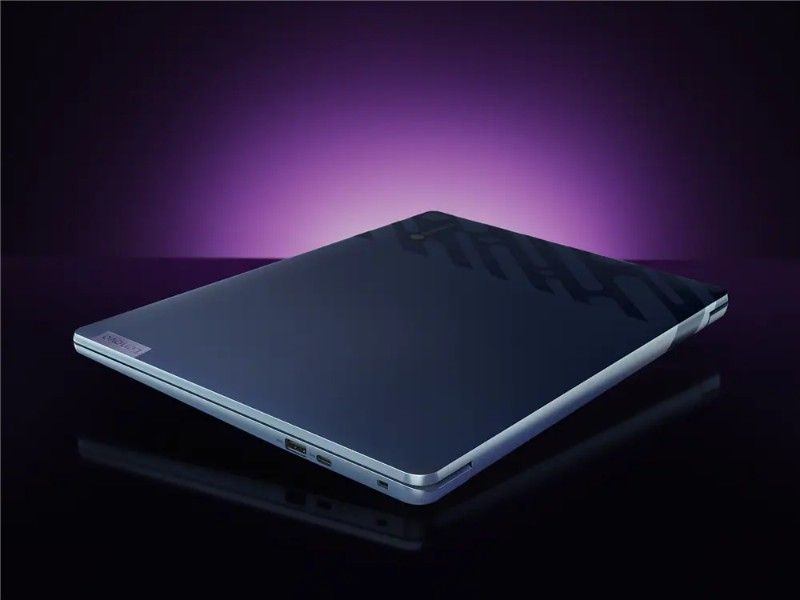 Lenovo IdeaPad 5 Gaming Chromebook promo lid closed (leak)