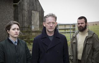 A cold case heats up for Tosh and Jimmy Perez when Thomas Malone returns to Shetland