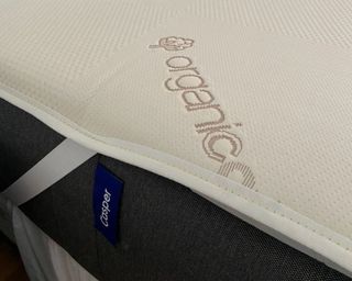 Saatva foam mattress topper review