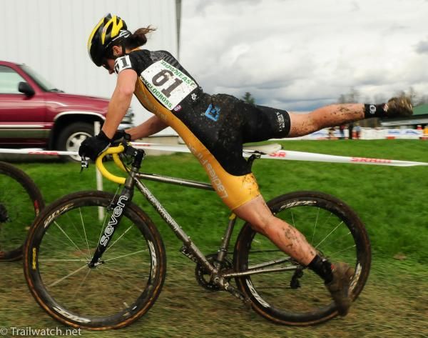 Andrea Smith (Ladies First Racing) mounting up.