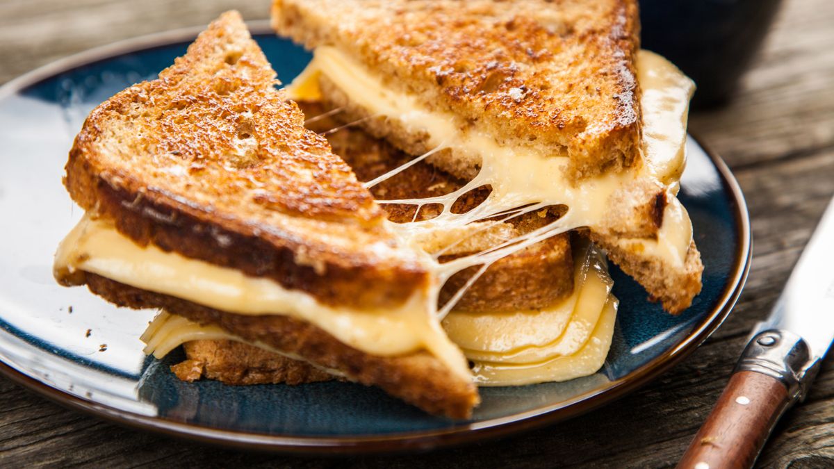 I made grilled cheese in an air fryer and it was better than ever