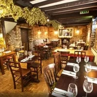 The Woodstock Arms, WoodstockDistance to Blenheim:Trip Advisor rating: The Woodstock Arms, WoodstockDistance to Blenheim:Trip Advisor rating: