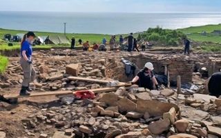 The Cairns excavation