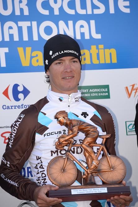 Carlos Betancur (AG2R La Mondiale) with the trophy for the Haut Var stage 1 victory