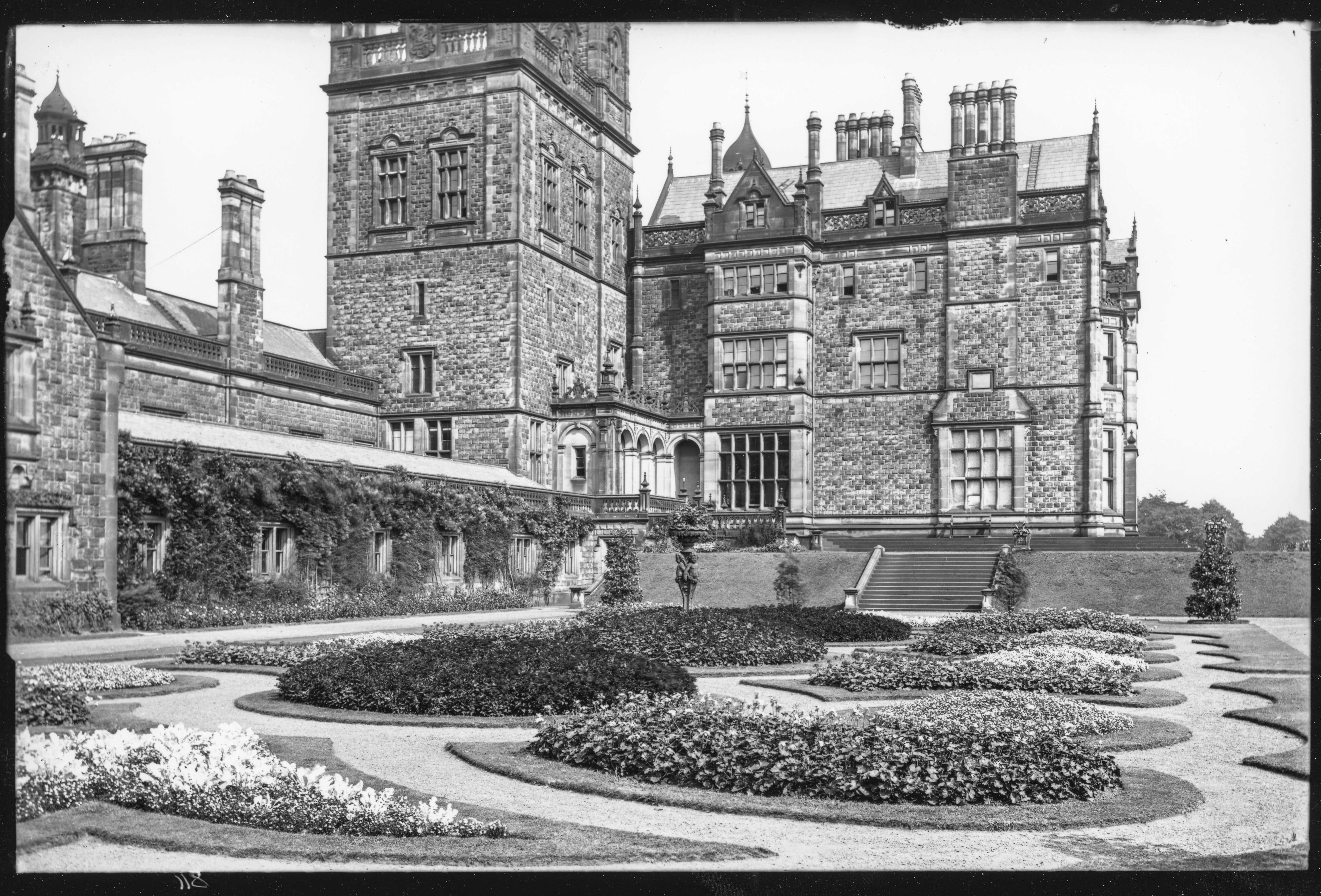804, Worsley Hall, Manchester. Badly damaged by fire in 1943, the house-&amp;ndash;which was also suffering from dry rot and mining-related subsidence&amp;ndash;was demolished by 1949.