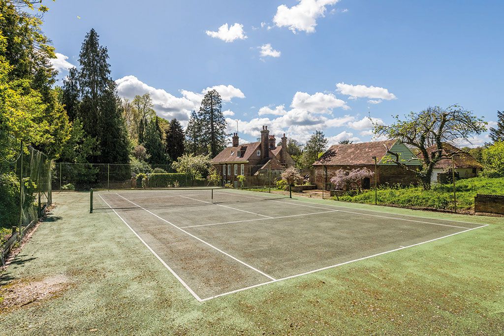 Properties for sale with tennis courts: Vale House, Loose, Maidstone, Kent