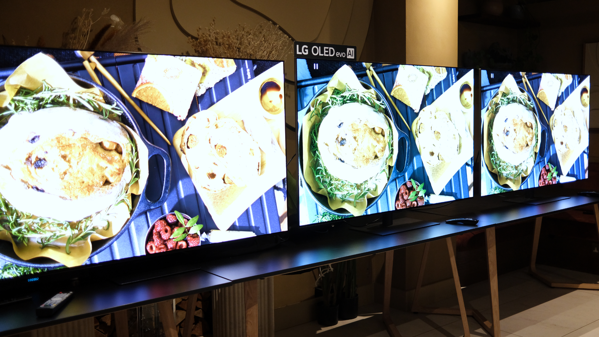 LG OLED evo G6 TV comparison shots