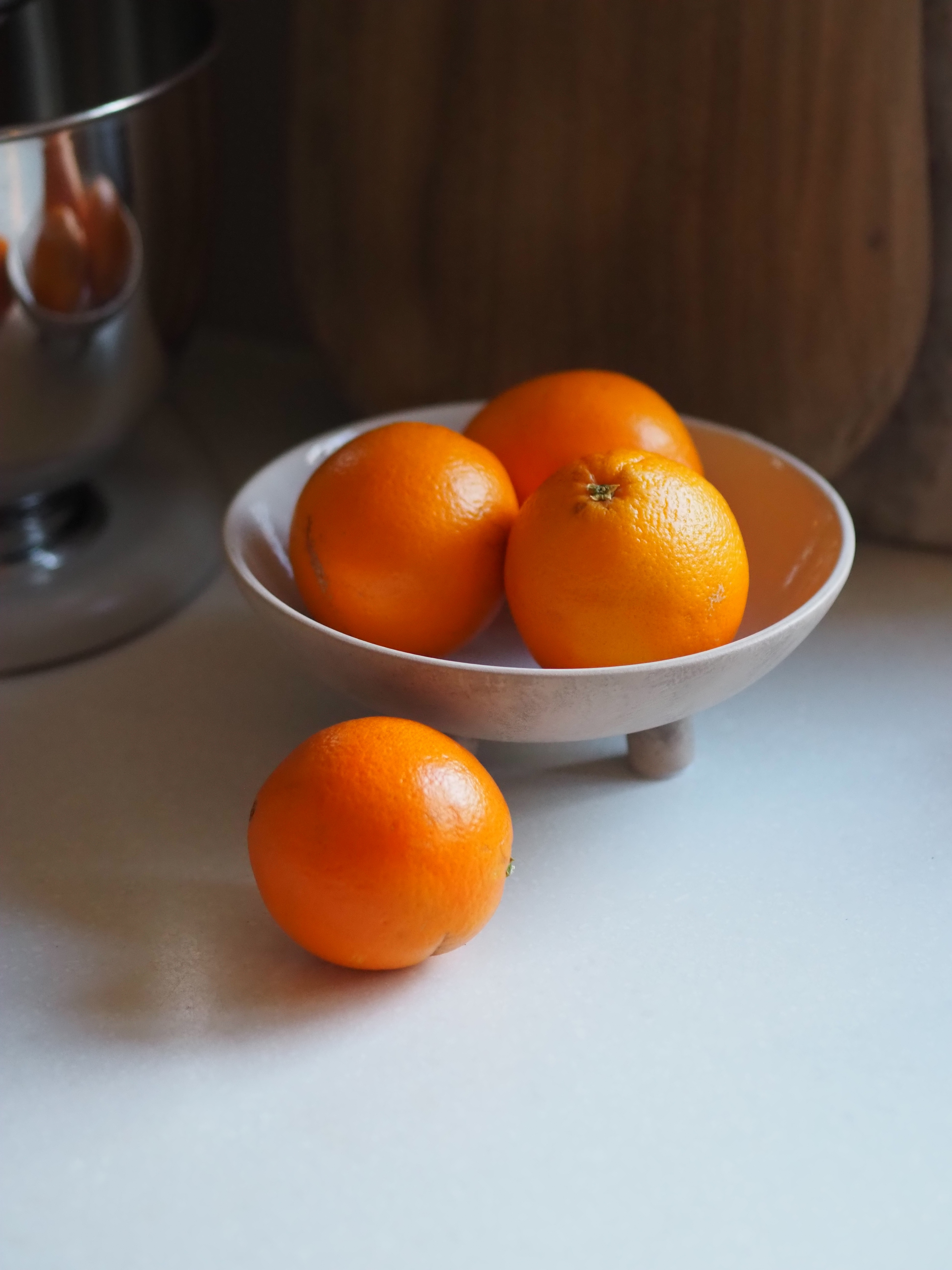 Making dried cut orange slices